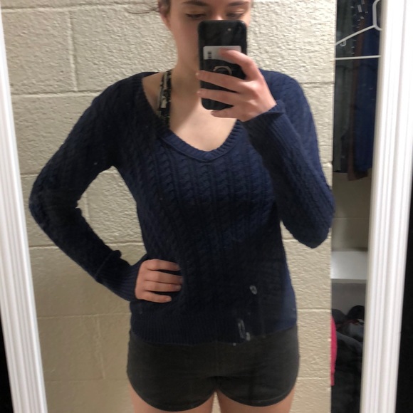 Arizona Jean Co. navy blue v-neck sweater - Picture 2 of 3